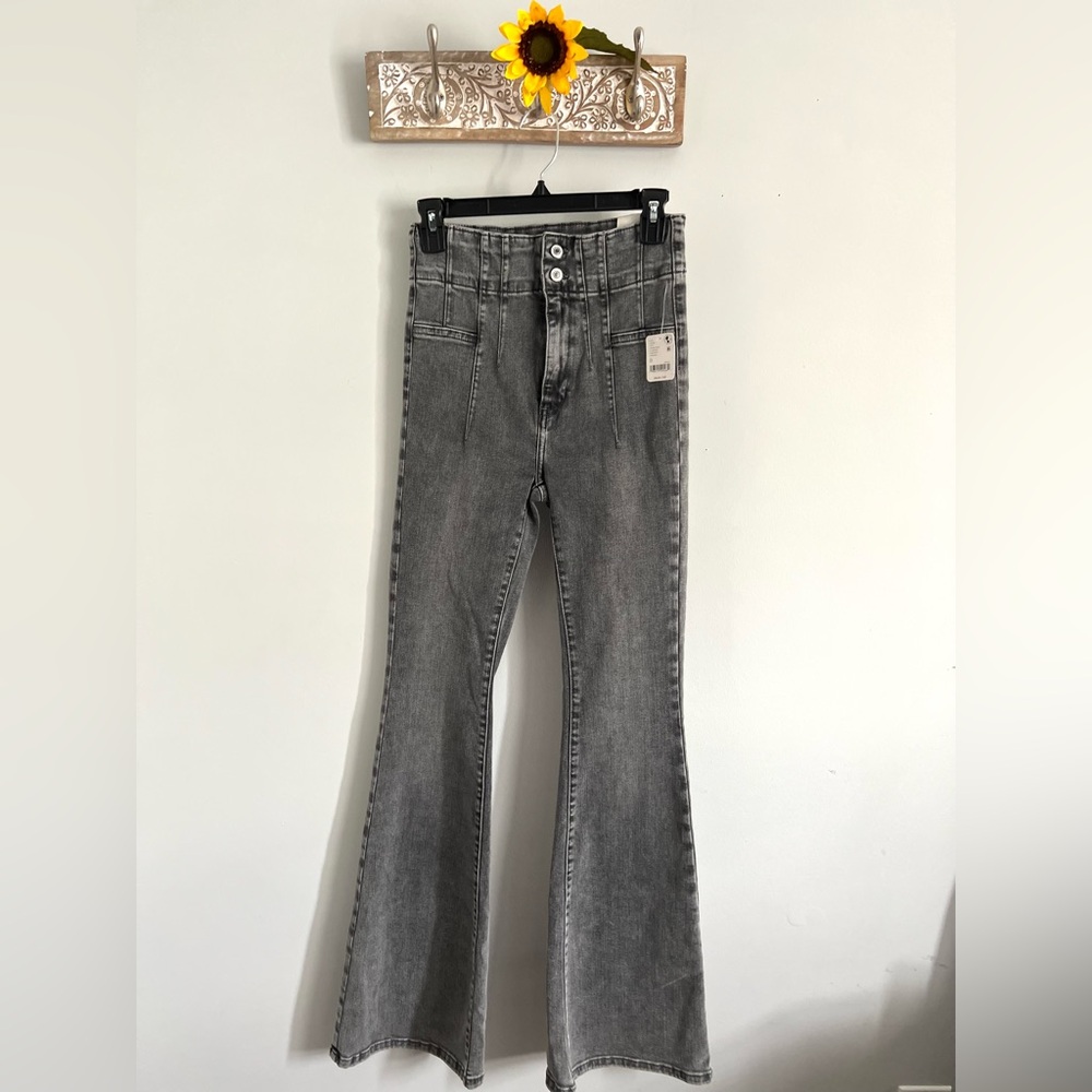 🌻🆕FREE PEOPLE We The Free Jayde Flare Jeans-Ridge Grey color-Size 27 - Picture 12 of 16